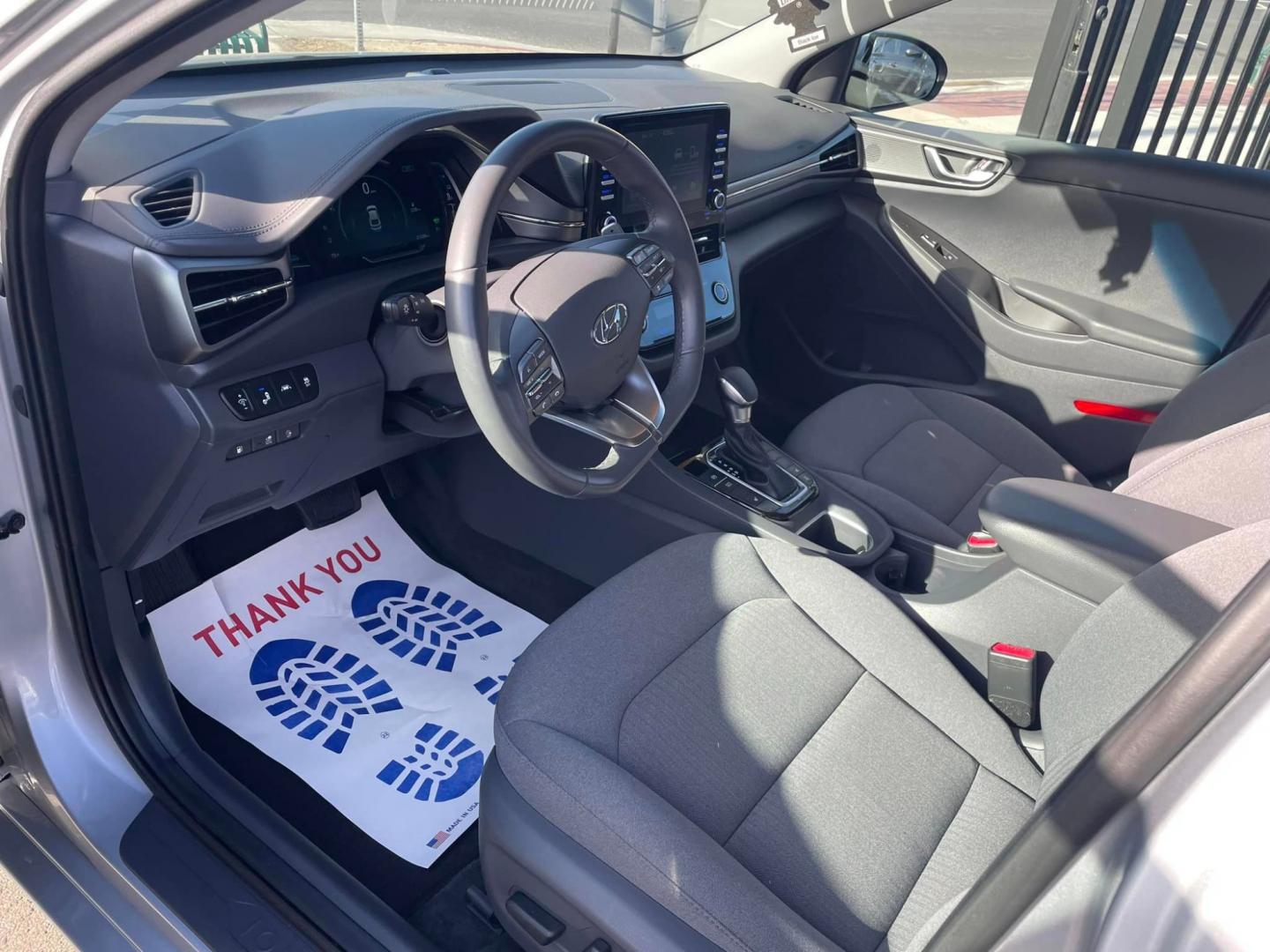 2020 SILVER /GRAY Hyundai Ioniq Plug-In Hybrid (KMHC75LD7LU) , located at 744 E Miner Ave, Stockton, CA, 95202, (209) 944-5770, 37.956863, -121.282082 - Photo#8